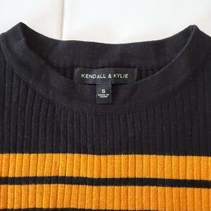 Kendall & Kylie Women’s Black and Gold Crewneck Sweater